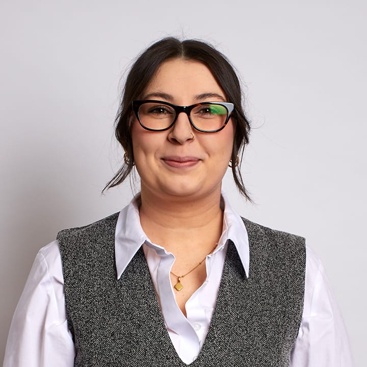 Reanna Wallis, Corporate services